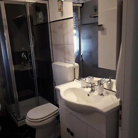 Apartment Marina Dei Ciclopi *