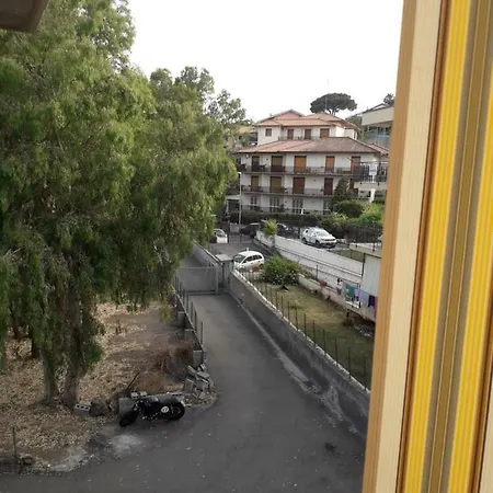 Marina Dei Ciclopi Apartment *